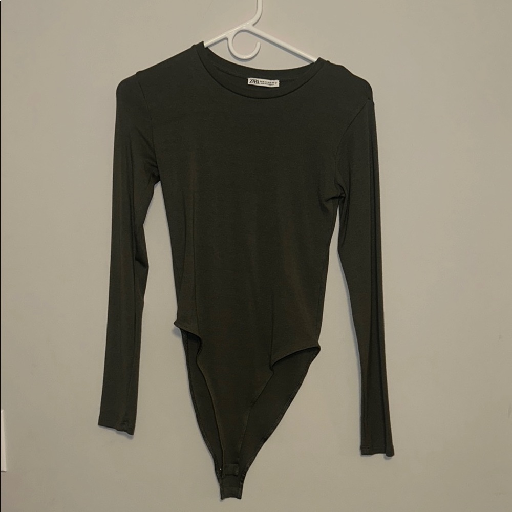 Zara Green Long Sleeve Bodysuit